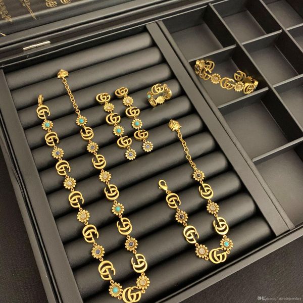 fashion designer jewelry women necklace gold flower and g pendant designer necklace for men thick chain necklace and earrings bracelets suit, Silver
fashion designer jewelry women necklace gold flower and g pendant designer necklace for men thick chain necklace and earrings bracelets suit, Silver