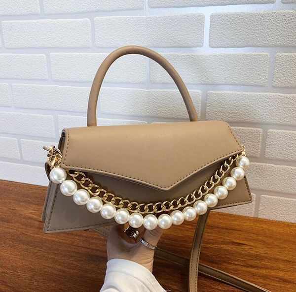 factory wholesale women handbag sweet lady pearl chain women shoulder bag new leather messenger bag flip pearl decoration fashion bag
factory wholesale women handbag sweet lady pearl chain women shoulder bag new leather messenger bag flip pearl decoration fashion bag