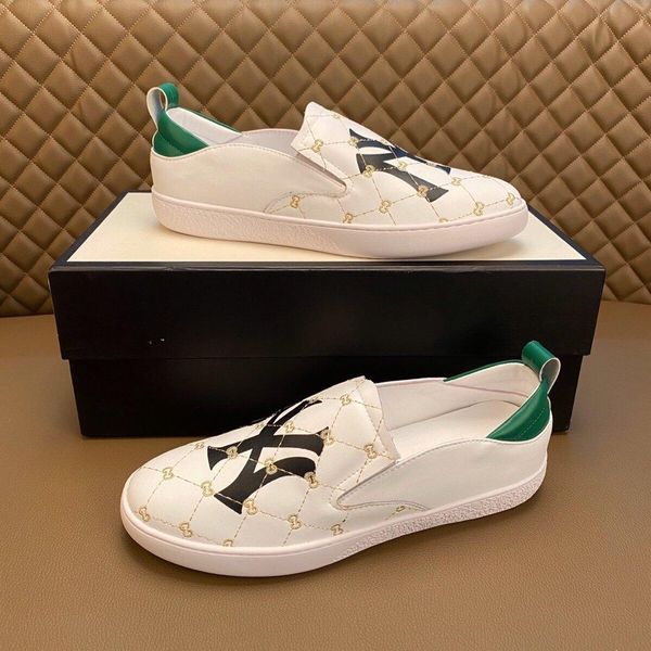 2020 latest handmade men's casual running shoes fashion trend comfortable casual shoes size 38-45 type 39745400718
2020 latest handmade men's casual running shoes fashion trend comfortable casual shoes size 38-45 type 39745400718