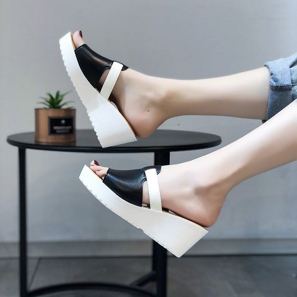 summer wedges flat slippers women's beach stitching slippers fashion casual open toe hollow the new female leather, Black
summer wedges flat slippers women's beach stitching slippers fashion casual open toe hollow the new female leather, Black