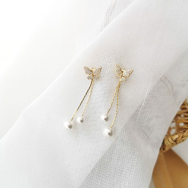stud korean fashion jewelery elegant micro inlay zircon butterfly long pearl earrings for woman shiny rhinestone sweet girl earring, Golden;silver
stud korean fashion jewelery elegant micro inlay zircon butterfly long pearl earrings for woman shiny rhinestone sweet girl earring, Golden;silver