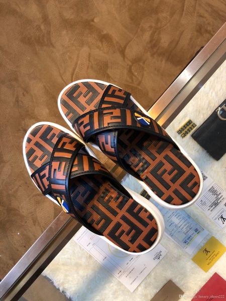 color block slippers brand name brand comfortable high-end shoes copy fashion fashion brand men's slippers beaut
color block slippers brand name brand comfortable high-end shoes copy fashion fashion brand men's slippers beaut