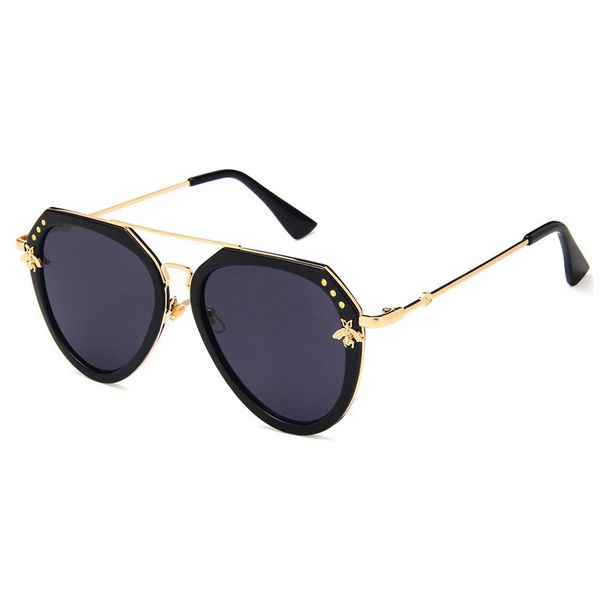 2020 new metal oversized sunglasses women frame bee ladies vintage square designer sunglasses retro sun glasses, White;black
2020 new metal oversized sunglasses women frame bee ladies vintage square designer sunglasses retro sun glasses, White;black