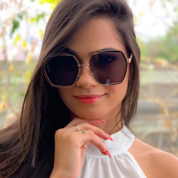 qpeclou 2020 new oversized square sunglasses women brand designer vintage metal big sun glasses woman fashion, White;black
qpeclou 2020 new oversized square sunglasses women brand designer vintage metal big sun glasses woman fashion, White;black