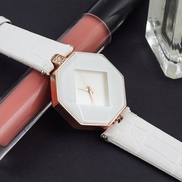 high-end new fashion diamond watch fashion waterproof glass mirror quartz watch luminous men and women custom student watch, Slivery;brown
high-end new fashion diamond watch fashion waterproof glass mirror quartz watch luminous men and women custom student watch, Slivery;brown