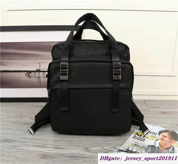 vanogg new classic fashion retro style luxury canvas leather backpack designer highest quality backpack 2vz012 size 32cm 26cm 10cm
vanogg new classic fashion retro style luxury canvas leather backpack designer highest quality backpack 2vz012 size 32cm 26cm 10cm