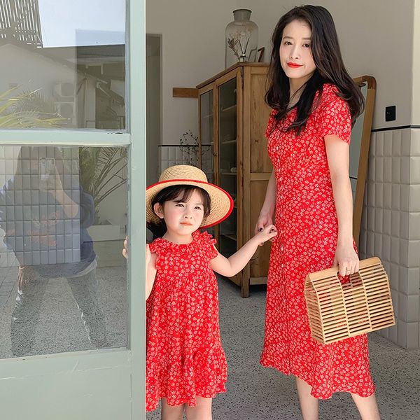 parent child summer 2020 summer korean children's long skirt for girls mother flower skirt, Blue 
parent child summer 2020 summer korean children's long skirt for girls mother flower skirt, Blue