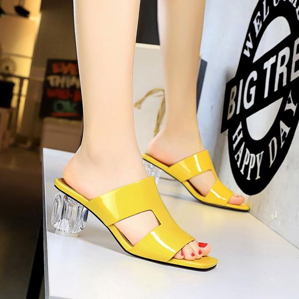 2020 summer women block fetish 6.5cm high heels yellow mules transparent thick sandals female pumps clear low heels green shoes, Black
2020 summer women block fetish 6.5cm high heels yellow mules transparent thick sandals female pumps clear low heels green shoes, Black