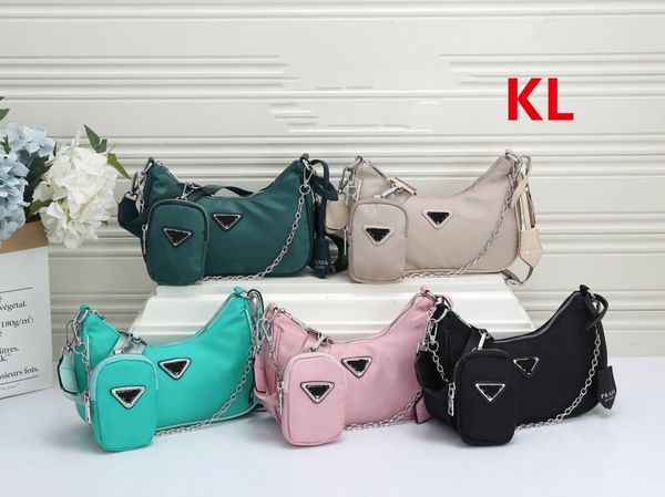 2020 new ladies three-in-one underarm bag one shoulder messenger bag fashion one shoulder small square bag
2020 new ladies three-in-one underarm bag one shoulder messenger bag fashion one shoulder small square bag