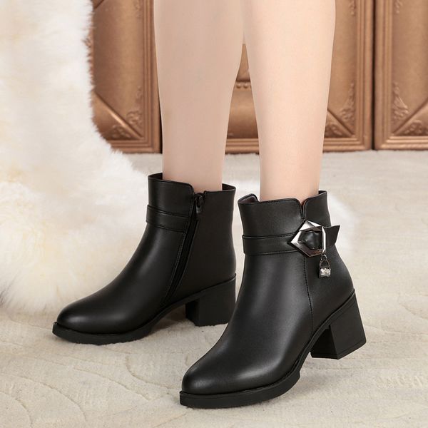 women winter plush boots chunky heel short boots women, Black 
women winter plush boots chunky heel short boots women, Black