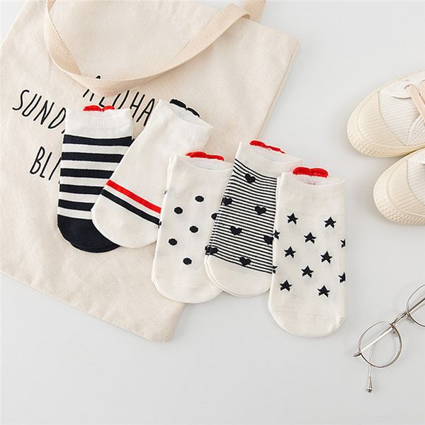 2020 new style women cute college wind socks girls striped casual boat socks fashion lady short ankle, Black;white
2020 new style women cute college wind socks girls striped casual boat socks fashion lady short ankle, Black;white