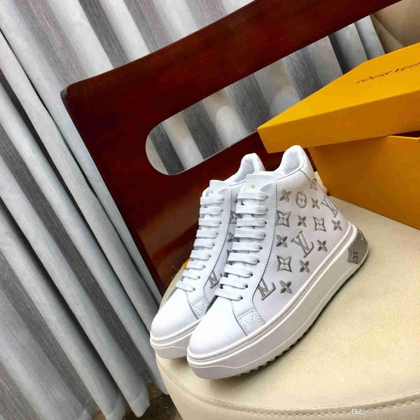 2020 new ladies, stylish print, comfortable and versatile casual sneakers, with box and many colorsad, Red;white
2020 new ladies, stylish print, comfortable and versatile casual sneakers, with box and many colorsad, Red;white