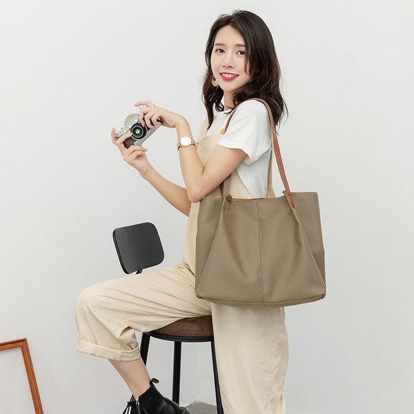 nylon waterproof tote bags for women 2020 large capacity luxury ladies' shoulder shopping bag large designer purses and handbags
nylon waterproof tote bags for women 2020 large capacity luxury ladies' shoulder shopping bag large designer purses and handbags