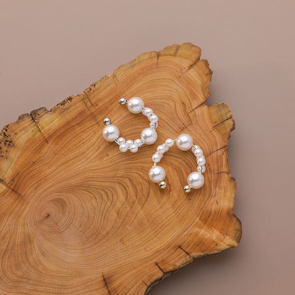 элегантный c форма имитация pearl серьги для женщин женский цвета золота сплава шариков cricle хооп серьги свадебные ювелирные изделия, Golden;silver
элегантный c форма имитация pearl серьги для женщин женский цвета золота сплава шариков cricle хооп серьги свадебные ювелирные изделия, Golden;silver
