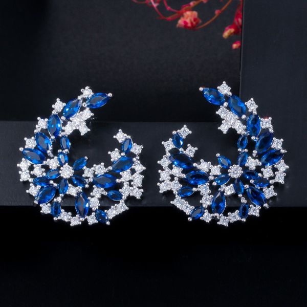 cwwzircons new arrival symmetrical flower design royal blue cubic zirconia big cute summer earring jewelry for women cz104, Golden;silver
cwwzircons new arrival symmetrical flower design royal blue cubic zirconia big cute summer earring jewelry for women cz104, Golden;silver