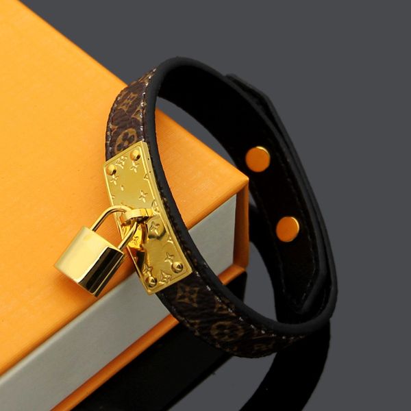 fashion brand named bracelets lady print flower/plaid v letter design leather bracelet bangle with 18k gold plated lock accessories, Black
fashion brand named bracelets lady print flower/plaid v letter design leather bracelet bangle with 18k gold plated lock accessories, Black
