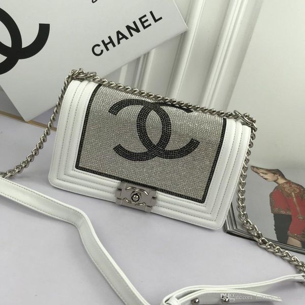 british fashion retro female handbag 2020 pu leather handbags women bags rivet tote girl shoulder messenger bagaa
british fashion retro female handbag 2020 pu leather handbags women bags rivet tote girl shoulder messenger bagaa