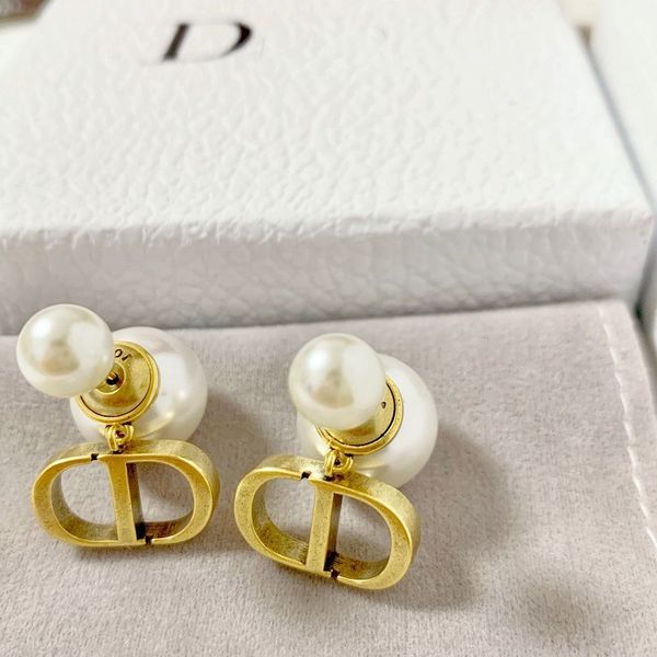 d home earrings/di home classic cd letter earrings female earrings star temperament versatile, White
d home earrings/di home classic cd letter earrings female earrings star temperament versatile, White