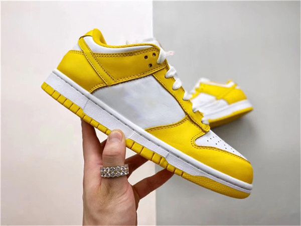 2020 выпуск sb dunk wmns низкий лазерный оранжевый белый фотон dust green glow sail желтый мужчины женщины скейтборд обувь спорт кроссовки с
2020 выпуск sb dunk wmns низкий лазерный оранжевый белый фотон dust green glow sail желтый мужчины женщины скейтборд обувь спорт кроссовки с