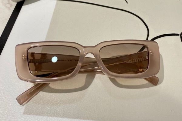 4382 new fashion women's sunglasses charming round frame simple selling style uv400 protection eyewea, White;black 
4382 new fashion women's sunglasses charming round frame simple selling style uv400 protection eyewea, White;black
