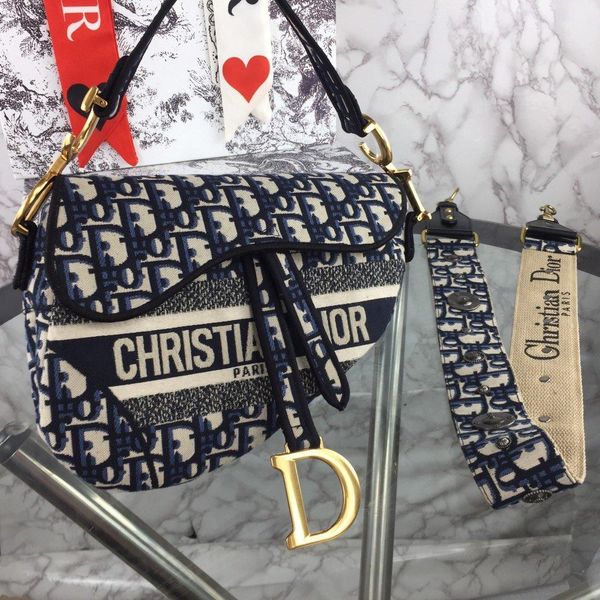 find similar 2020 famous designer womens handbag new letter shoulder bag genuine leather messenger bag luxury saddle bag
find similar 2020 famous designer womens handbag new letter shoulder bag genuine leather messenger bag luxury saddle bag