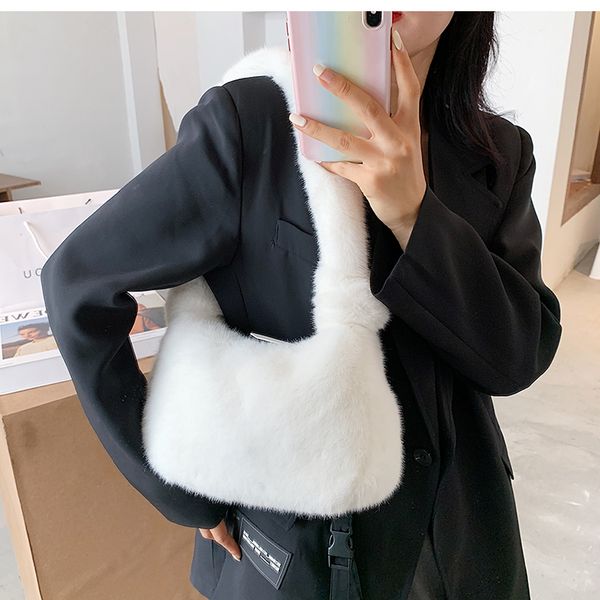fashion faux fur women underarm bag soft plush ladies shoulder messenger bags winter female clutch purse tote handbags bolsas
fashion faux fur women underarm bag soft plush ladies shoulder messenger bags winter female clutch purse tote handbags bolsas