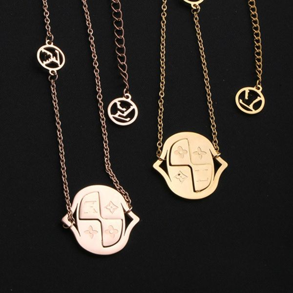 2020 new plating 18k gold flower alphabet titanium steel necklace ladies designer necklacefashion designer jewelry women necklace, Silver
2020 new plating 18k gold flower alphabet titanium steel necklace ladies designer necklacefashion designer jewelry women necklace, Silver