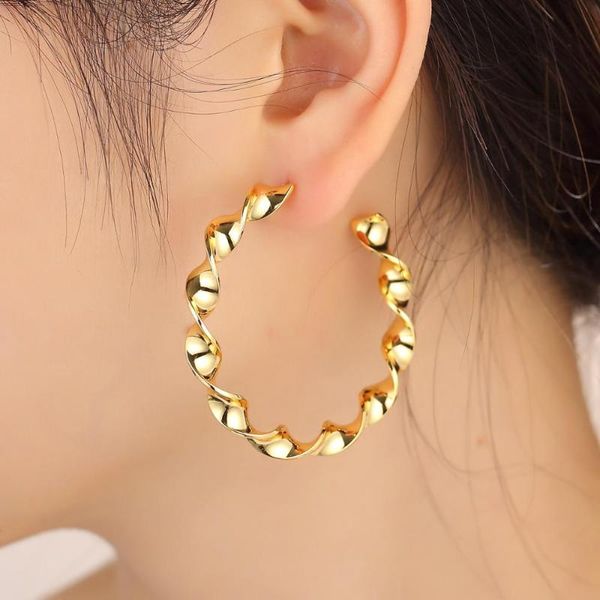 fashionable gold color big thick metal exaggeration twist circle earrings wave concise geometry hoop earrings for women girl, Golden;silver
fashionable gold color big thick metal exaggeration twist circle earrings wave concise geometry hoop earrings for women girl, Golden;silver