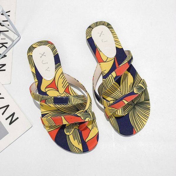 summer beach outing women casual slippers 2020 new seaside vacation fashion non slip flat bottom slides classic woman shoes, Black 
summer beach outing women casual slippers 2020 new seaside vacation fashion non slip flat bottom slides classic woman shoes, Black