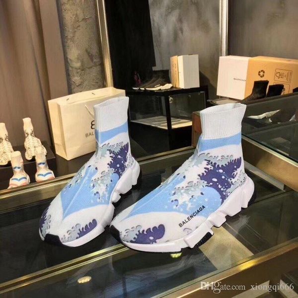 2020 men's and women's fashion casual sports shoes, high-end socks shoes, selling couple, Red;white
2020 men's and women's fashion casual sports shoes, high-end socks shoes, selling couple, Red;white