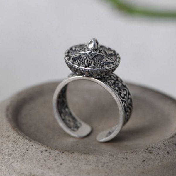 rotating ring 925 sterling silver for women fashion hollow pattern retro vintage six words mantra opening type
rotating ring 925 sterling silver for women fashion hollow pattern retro vintage six words mantra opening type