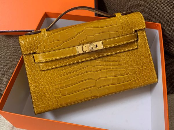 factory wholesale calf skin with crocodile yellow mini keily 22cm,handmade with wax thread keily purse, gold and silver hardware
factory wholesale calf skin with crocodile yellow mini keily 22cm,handmade with wax thread keily purse, gold and silver hardware