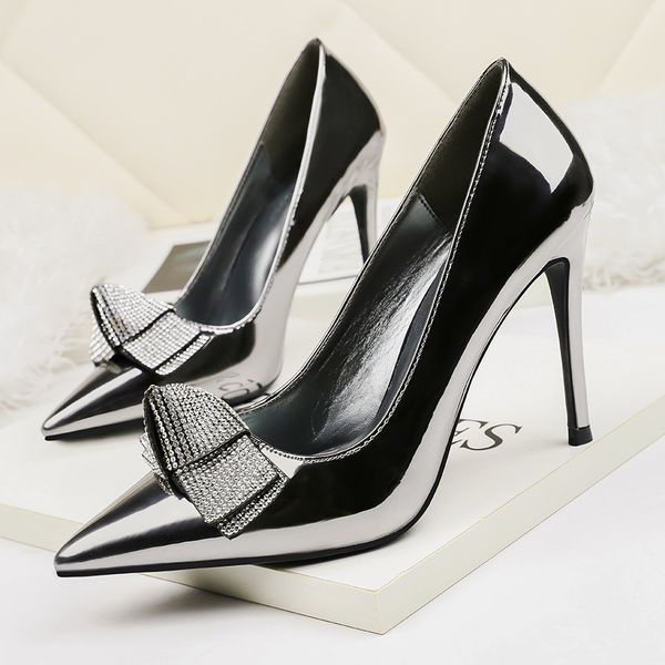 woman patent leather black stiletto heels office lady formal dress pumps new fashion 8.5cm heel shoes with bow pumpsmultifunction
woman patent leather black stiletto heels office lady formal dress pumps new fashion 8.5cm heel shoes with bow pumpsmultifunction