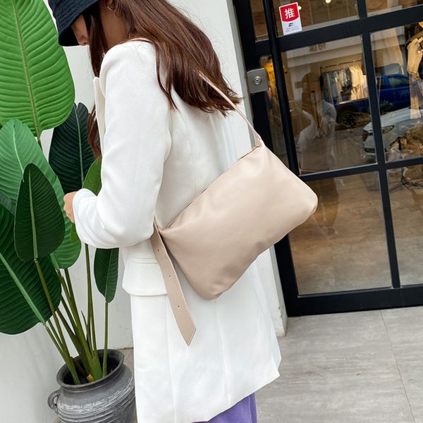 solid color pu leather mini bucket bags female crossbody bags for women 2020 summer women travel chain shoulder handbags sac
solid color pu leather mini bucket bags female crossbody bags for women 2020 summer women travel chain shoulder handbags sac
