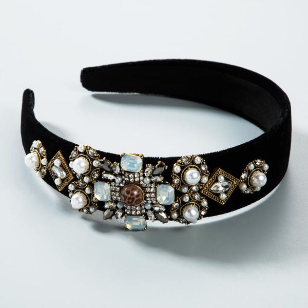 2020 baroque jeweled pearl headband for woman girl crystal rhinestone bezel elegant black velvet geometric flower hair accessory
2020 baroque jeweled pearl headband for woman girl crystal rhinestone bezel elegant black velvet geometric flower hair accessory