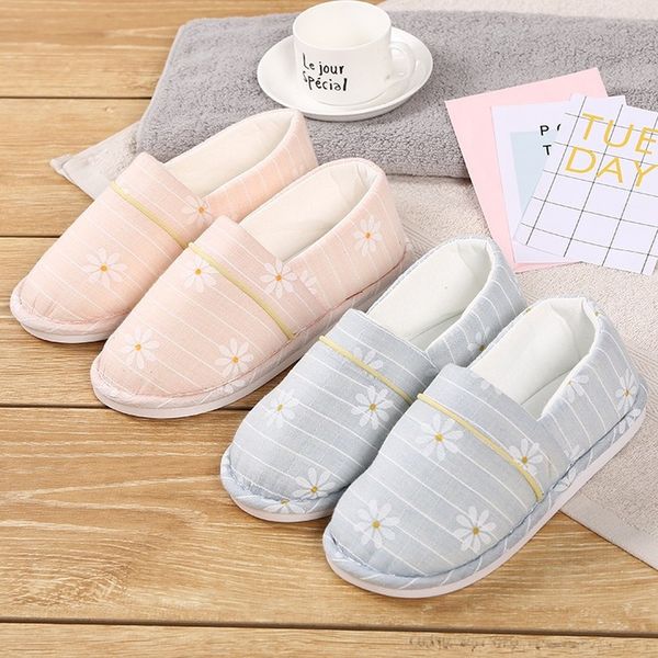 2020 women warm plush slippers female couple shoes female comfort cat animal ladies slip on winter slipper woman plus size 36-41, Black
2020 women warm plush slippers female couple shoes female comfort cat animal ladies slip on winter slipper woman plus size 36-41, Black