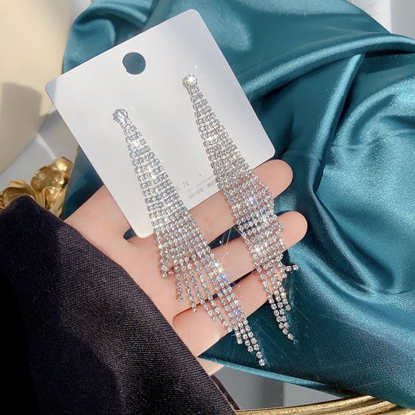 european and american temperament diamond inlaid long tassel earrings women's fashion exaggerated personality retro super flash earring, Golden
european and american temperament diamond inlaid long tassel earrings women's fashion exaggerated personality retro super flash earring, Golden