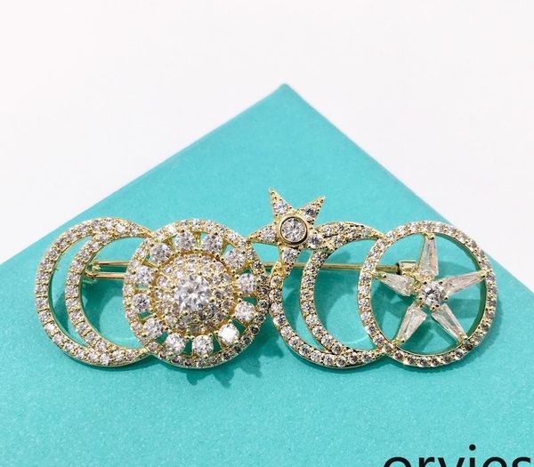 2020 selling copper gold-plated ornaments exquisite luxury temperament star moon spin belt drill brooch01, Gray
2020 selling copper gold-plated ornaments exquisite luxury temperament star moon spin belt drill brooch01, Gray