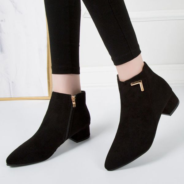 women's single boots women's autumn and winter new pointed thick heel low heel short boots matte boots, Black
women's single boots women's autumn and winter new pointed thick heel low heel short boots matte boots, Black