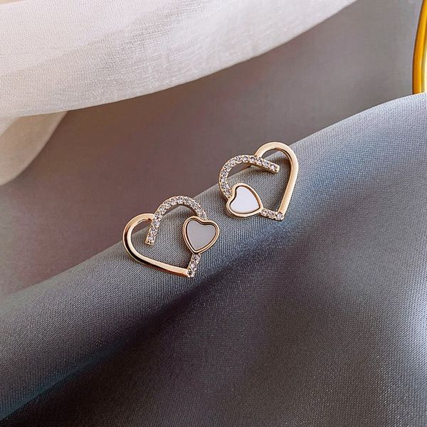 2020 new korean heart contracted shiny crystal earrings sweet elegant temperament small fine women stud earrings jewelry, Golden;silver
2020 new korean heart contracted shiny crystal earrings sweet elegant temperament small fine women stud earrings jewelry, Golden;silver