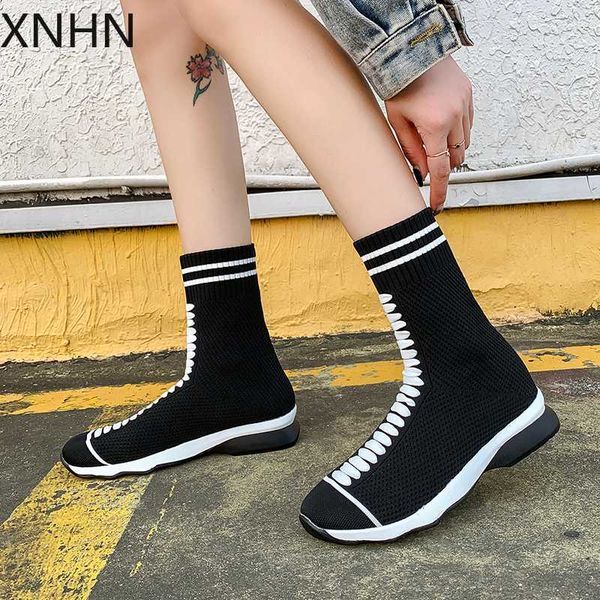 2020 winter women's boots fashion slip-on mid-calf boots thick bottom low heel round toe square heel women's short socks, Black
2020 winter women's boots fashion slip-on mid-calf boots thick bottom low heel round toe square heel women's short socks, Black