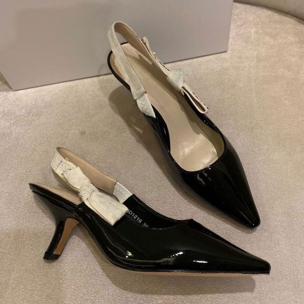 new fashion women's leather bow sandals design temperament high heels patent leather material box size 35-41, Black
new fashion women's leather bow sandals design temperament high heels patent leather material box size 35-41, Black