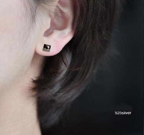genuine real pure solid 925 sterling silver stud earrings for men women jewelry black square round stone male female002, Golden;silver
genuine real pure solid 925 sterling silver stud earrings for men women jewelry black square round stone male female002, Golden;silver