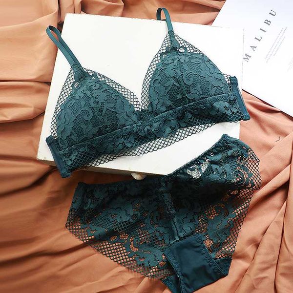 wriufred french double-breasted underwear female wire thin section gathered bra set plus size triangle cup lace bras, Red;black
wriufred french double-breasted underwear female wire thin section gathered bra set plus size triangle cup lace bras, Red;black