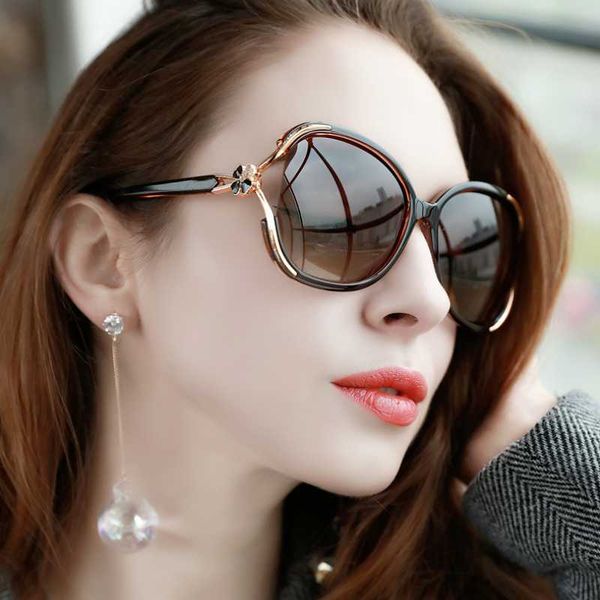 sunglasses king 2020 new women polarized sunglasses designer gradient lens driving sun glasses cat eye eyewear lady, White;black
sunglasses king 2020 new women polarized sunglasses designer gradient lens driving sun glasses cat eye eyewear lady, White;black