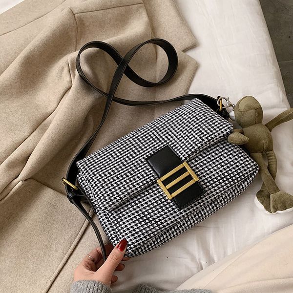 fashion small chain majong bag women casual crossbody shoulder bags lady vintage youth ladies small square bag bolsos
fashion small chain majong bag women casual crossbody shoulder bags lady vintage youth ladies small square bag bolsos
