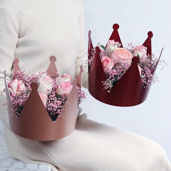 gift wrap flower arrangement plastic steel crown boxes rose bouquet packaging box birthday wedding party decoration centerpiece
gift wrap flower arrangement plastic steel crown boxes rose bouquet packaging box birthday wedding party decoration centerpiece