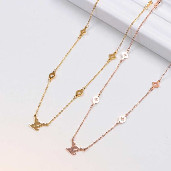 2020 rose gold plated four leaf necklace earrings bracelet female wedding jewelry set bride jewelry aristocratic jewelry, Silver
2020 rose gold plated four leaf necklace earrings bracelet female wedding jewelry set bride jewelry aristocratic jewelry, Silver