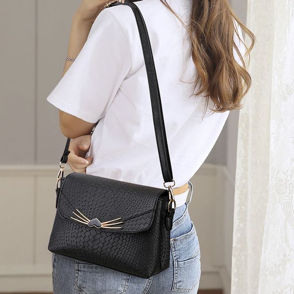 2020 new female small square bag fashion messenger bag solid color simple ladies shoulder
2020 new female small square bag fashion messenger bag solid color simple ladies shoulder