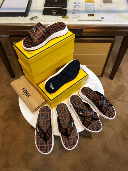 2020 color block slippers brand name brand comfortable high-end shoes copy fashion fashion brand men's slippers
2020 color block slippers brand name brand comfortable high-end shoes copy fashion fashion brand men's slippers
